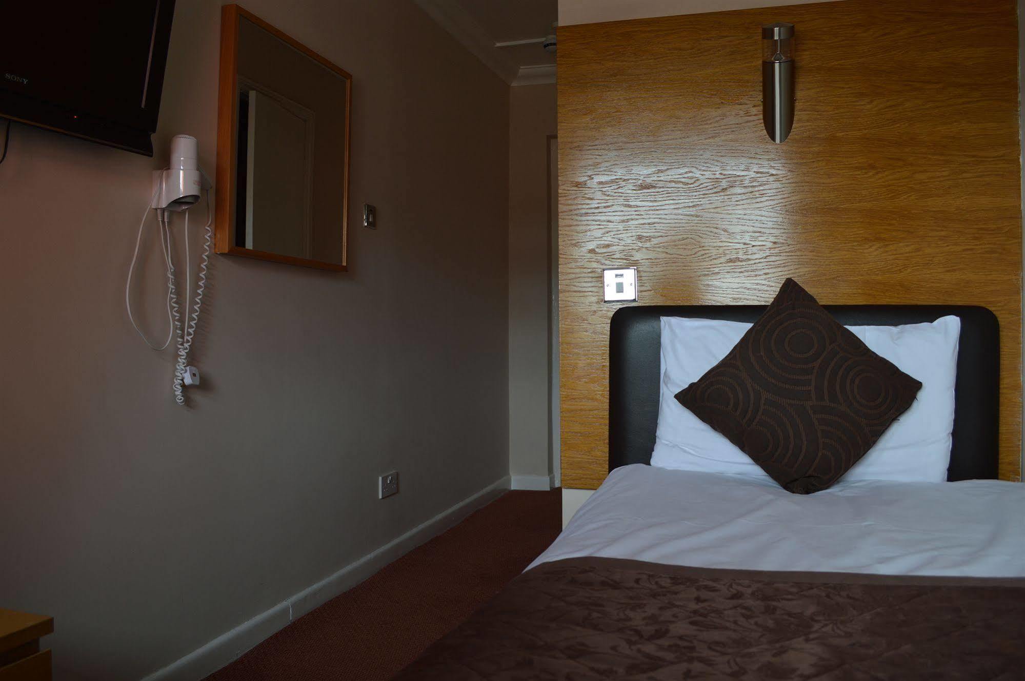Oyo Kingsley Hotel Bournemouth Bagian luar foto